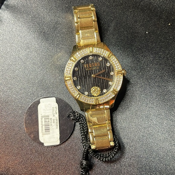 Versace Versus Watch - Picture 5 of 7